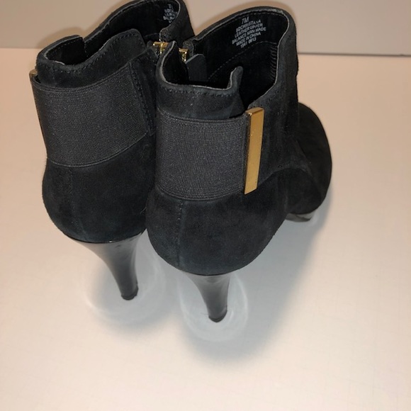 Bandolino Ladies Heels Booties size 7 US - Picture 3 of 6